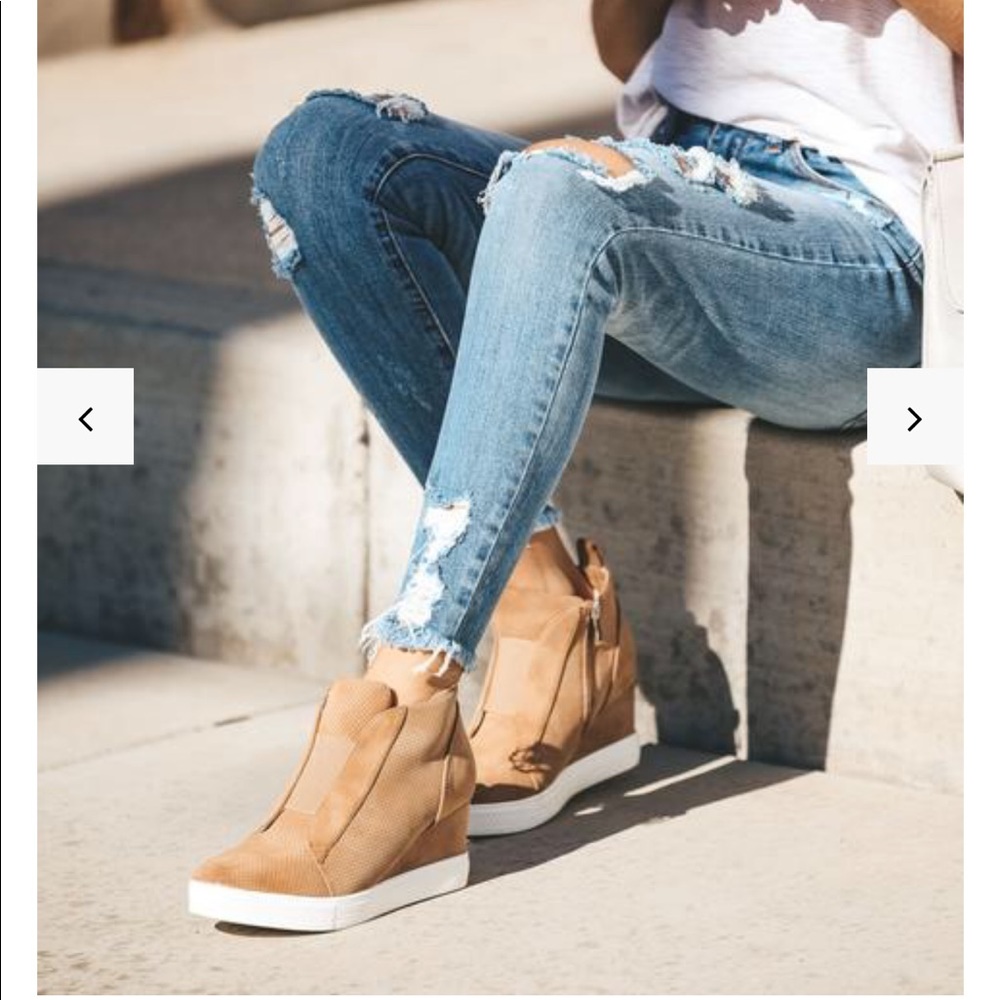 Camel Wedge Sneakers, Size 7, EUC